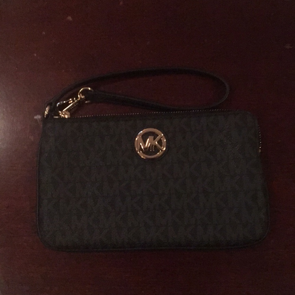 Wristlet